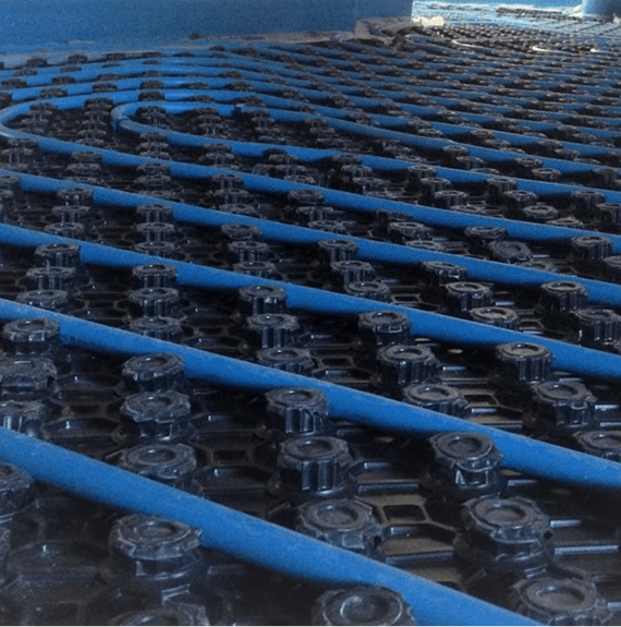Instalación de sistema de calefacción por suelo radiante